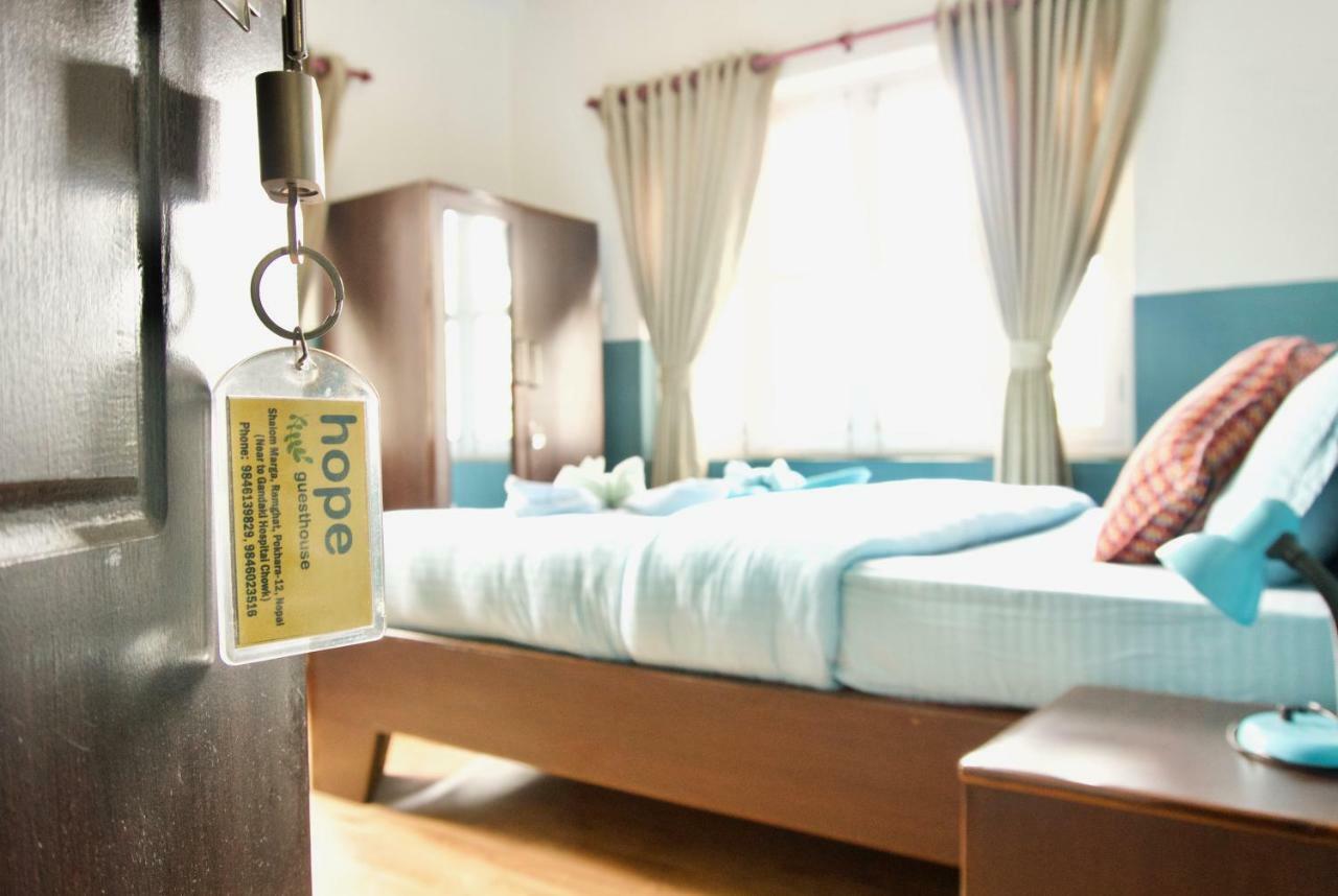 Hope Guest House Pokhara Esterno foto